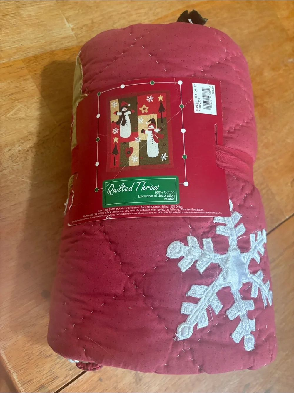 NWT CHRISTMAS QUILT